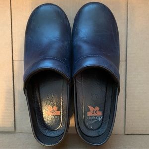 Dansko XP (Extra Performance) Clog in Navy sz 37